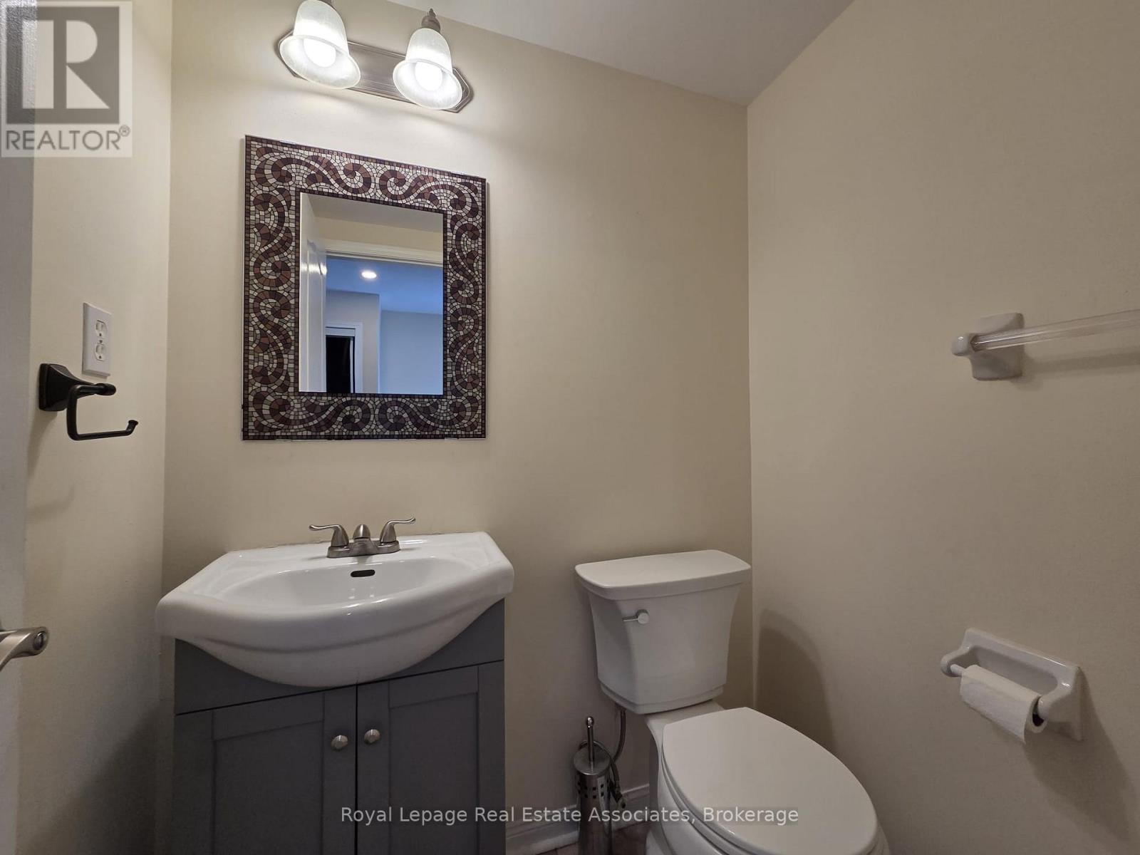 1546 Harwood Drive, Milton, Ontario  L9T 5K3 - Photo 12 - W12725296