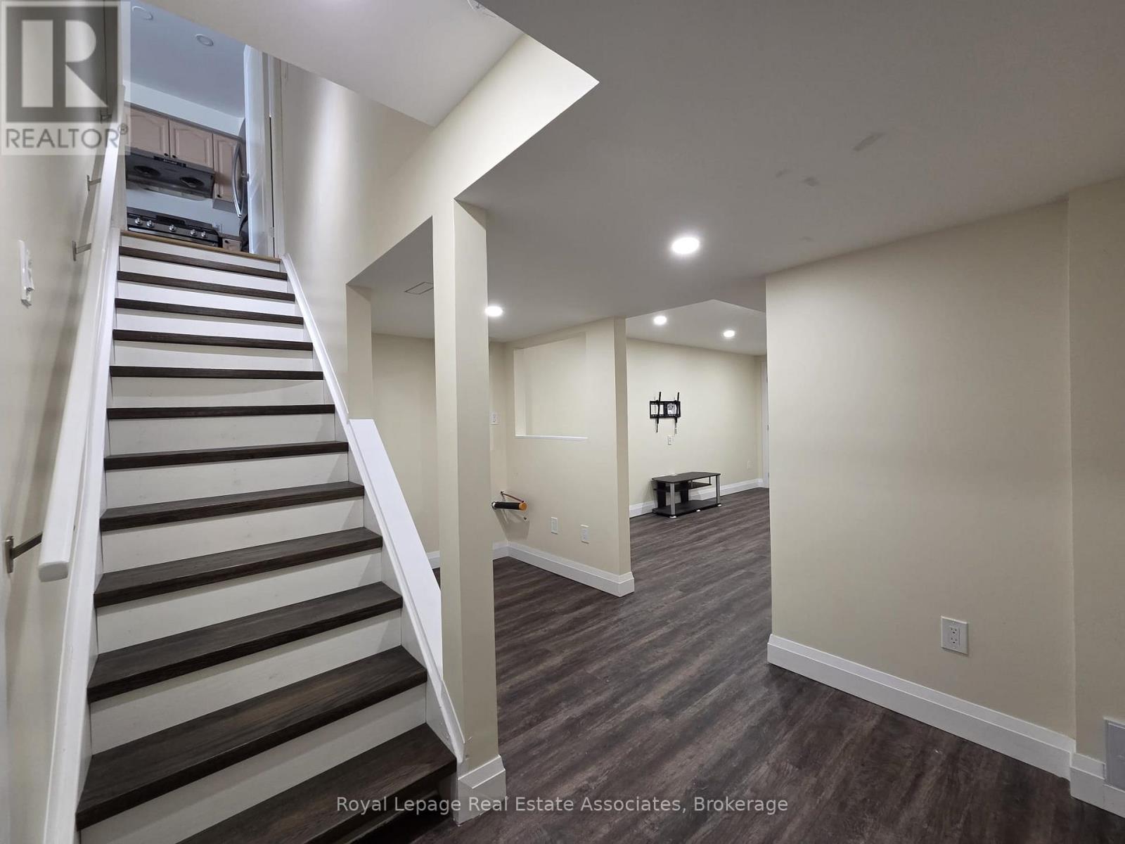 1546 Harwood Drive, Milton, Ontario  L9T 5K3 - Photo 34 - W12725296