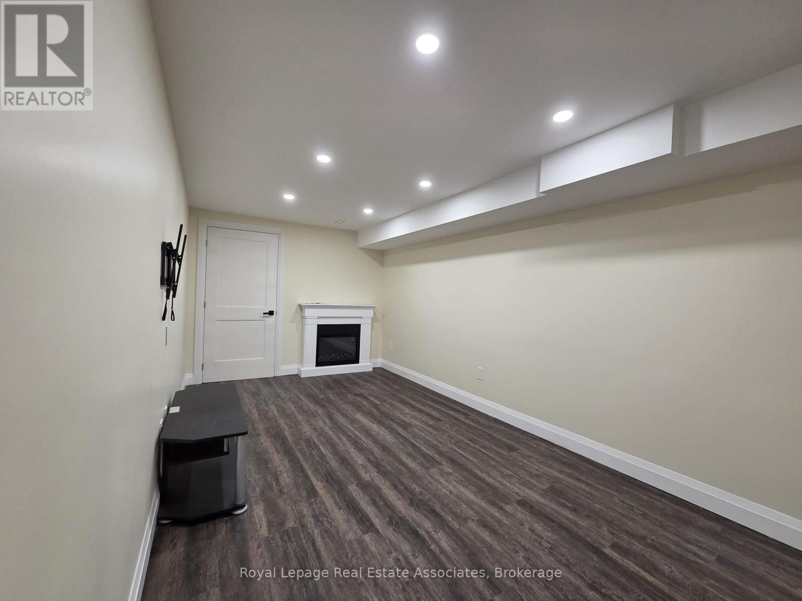 1546 Harwood Drive, Milton, Ontario  L9T 5K3 - Photo 43 - W12725296