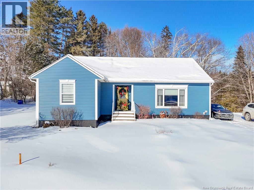 <h3>$200,000</h3><p>744 Central Street, Centreville, New Brunswick</p>