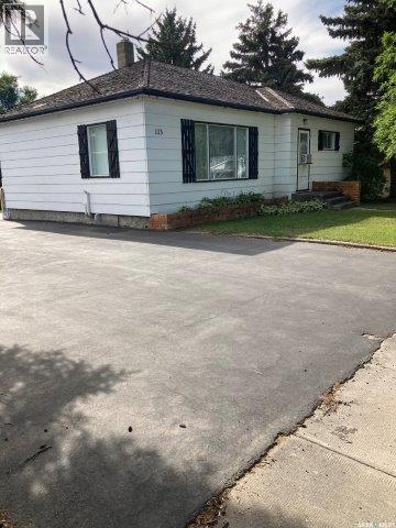 113 4th Avenue Sw, Ituna, Saskatchewan  S0A 1N0 - Photo 1 - SK020461