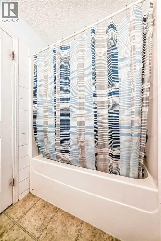 115 Saddlebrook Point Ne, Calgary, Alberta  T3J 0K3 - Photo 25 - A2258442