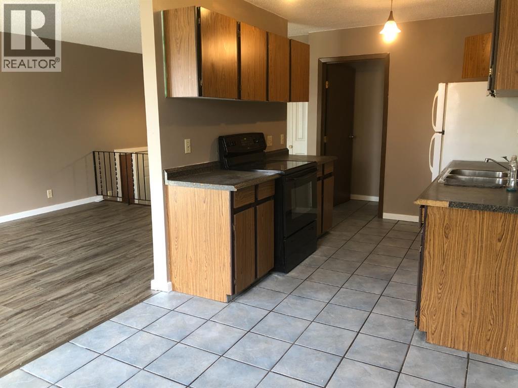 1905 23 Street N, Lethbridge, Alberta  T1H 4K3 - Photo 4 - A2257570