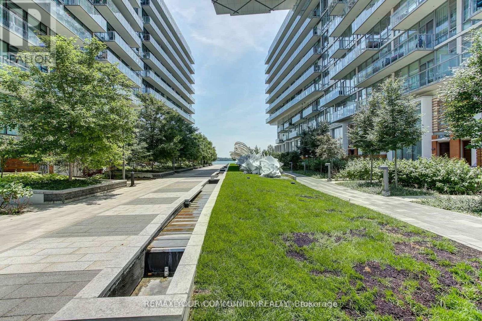 1109 - 39 Queens Quay E, Toronto, Ontario  M5E 0A5 - Photo 5 - C12742950