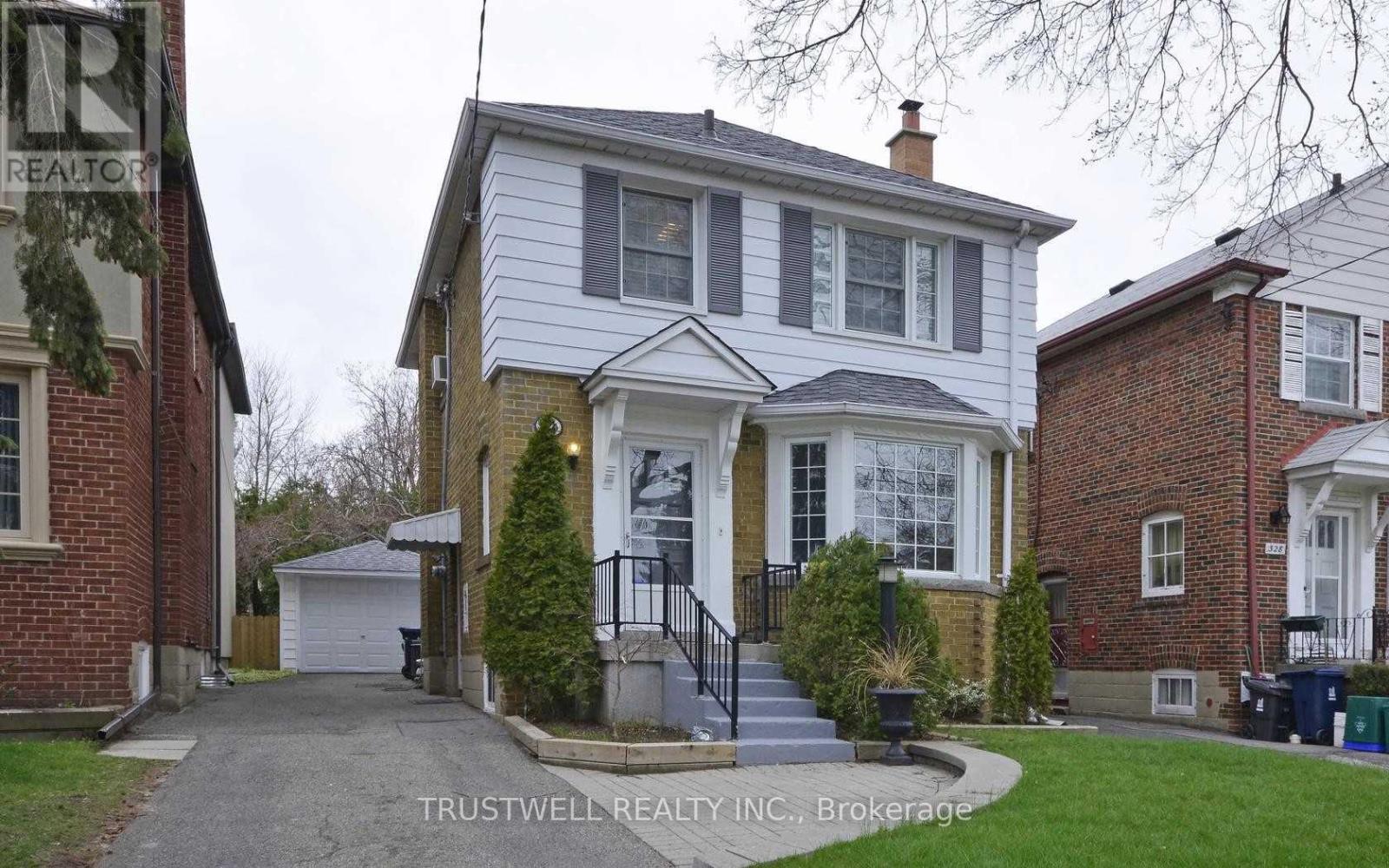 326 RUMSEY ROAD, Toronto, Ontario