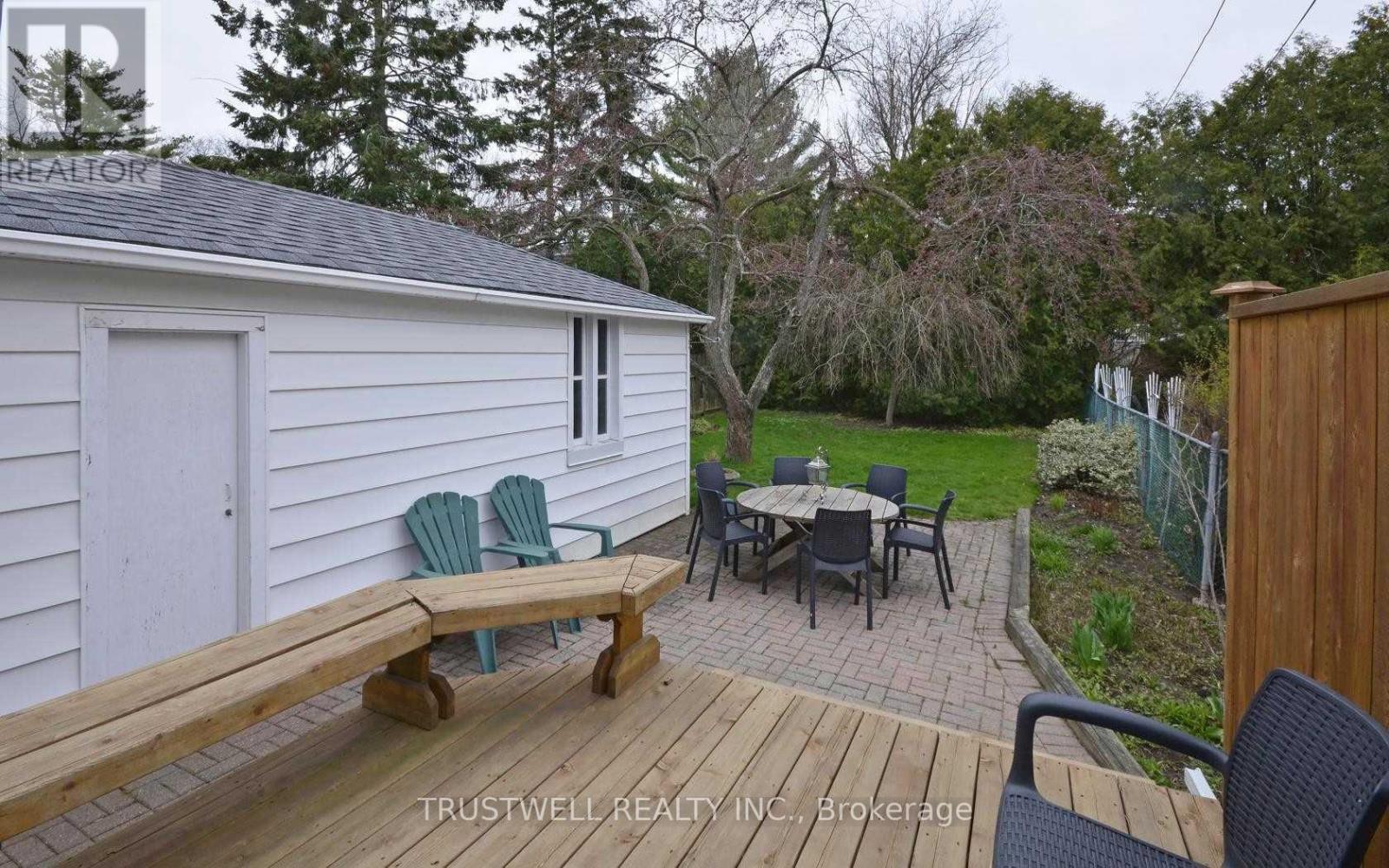 326 Rumsey Road, Toronto, Ontario  M4G 1R5 - Photo 17 - C12743100