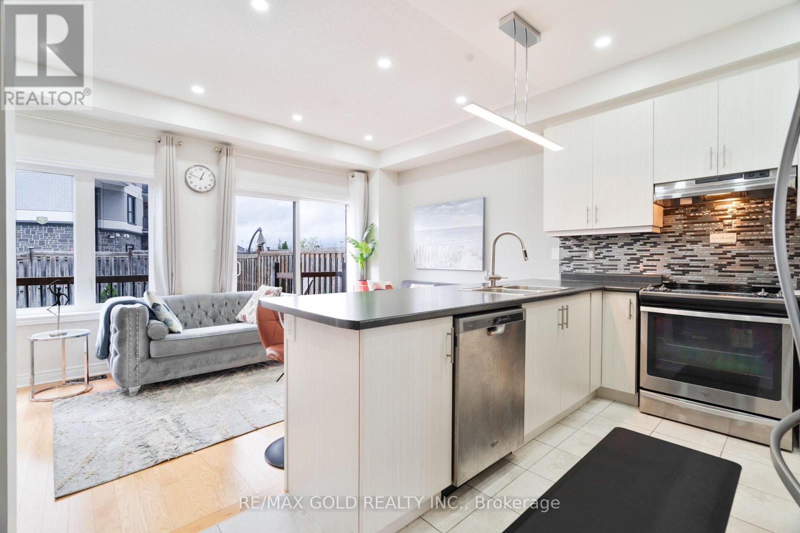 56 Snelgrove Crescent, Barrie (West Bayfield), Ontario  L4N 6R6 - Photo 6 - S12742940