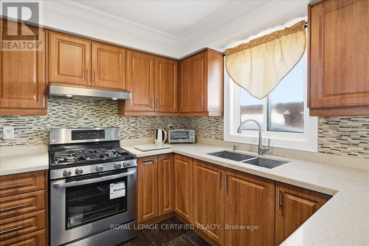 154 Country Lane, Barrie (Painswick South), Ontario  L4N 0N1 - Photo 13 - S12743012