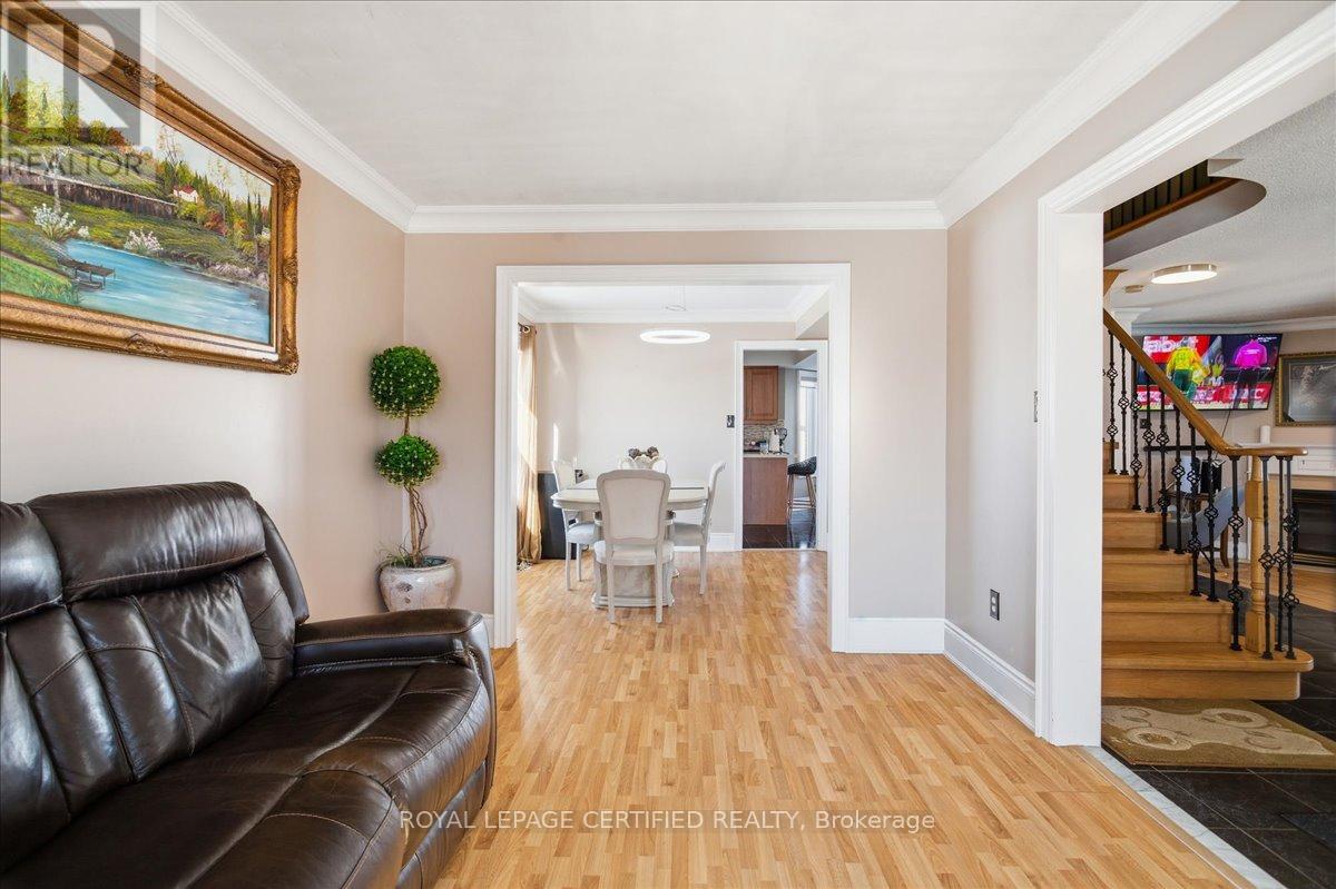 154 Country Lane, Barrie (Painswick South), Ontario  L4N 0N1 - Photo 8 - S12743012