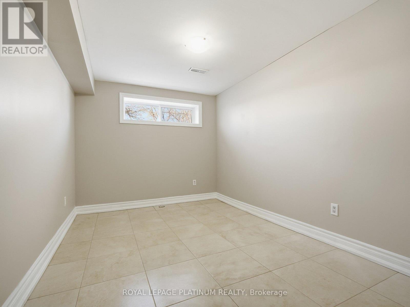 33 Campbell Drive, Brampton, Ontario  L6X 2H8 - Photo 27 - W12742516