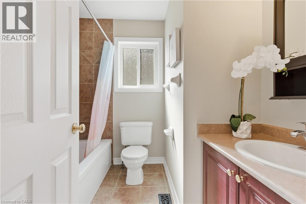 213 Dorchester Drive, Grimsby, Ontario  L3M 5K8 - Photo 18 - 40801837