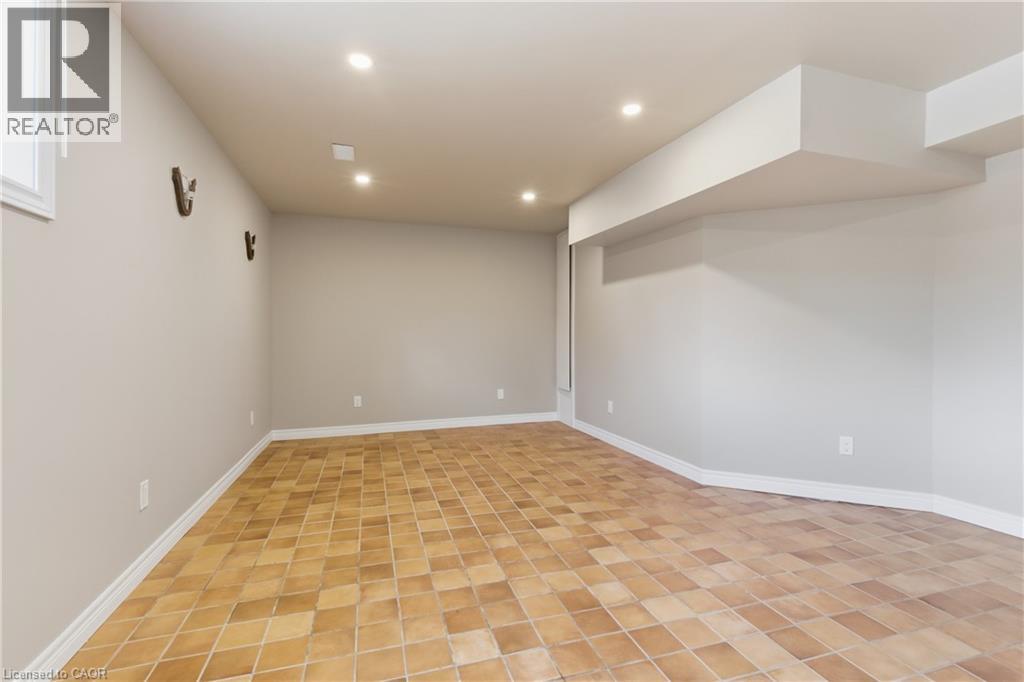 213 Dorchester Drive, Grimsby, Ontario  L3M 5K8 - Photo 32 - 40801837