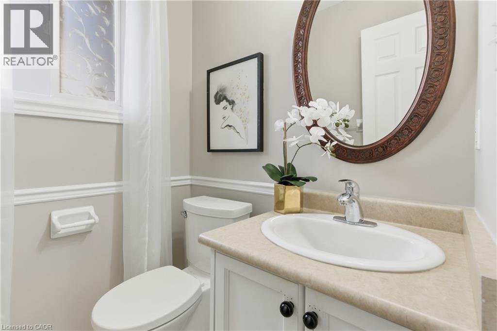 213 Dorchester Drive, Grimsby, Ontario  L3M 5K8 - Photo 5 - 40801837