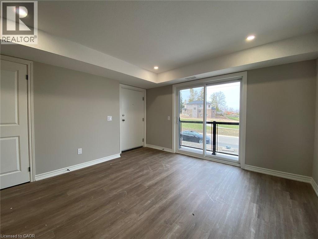 265 Chapel Hill Drive Unit# 39, Kitchener, Ontario  N2R 0S4 - Photo 8 - 40801715