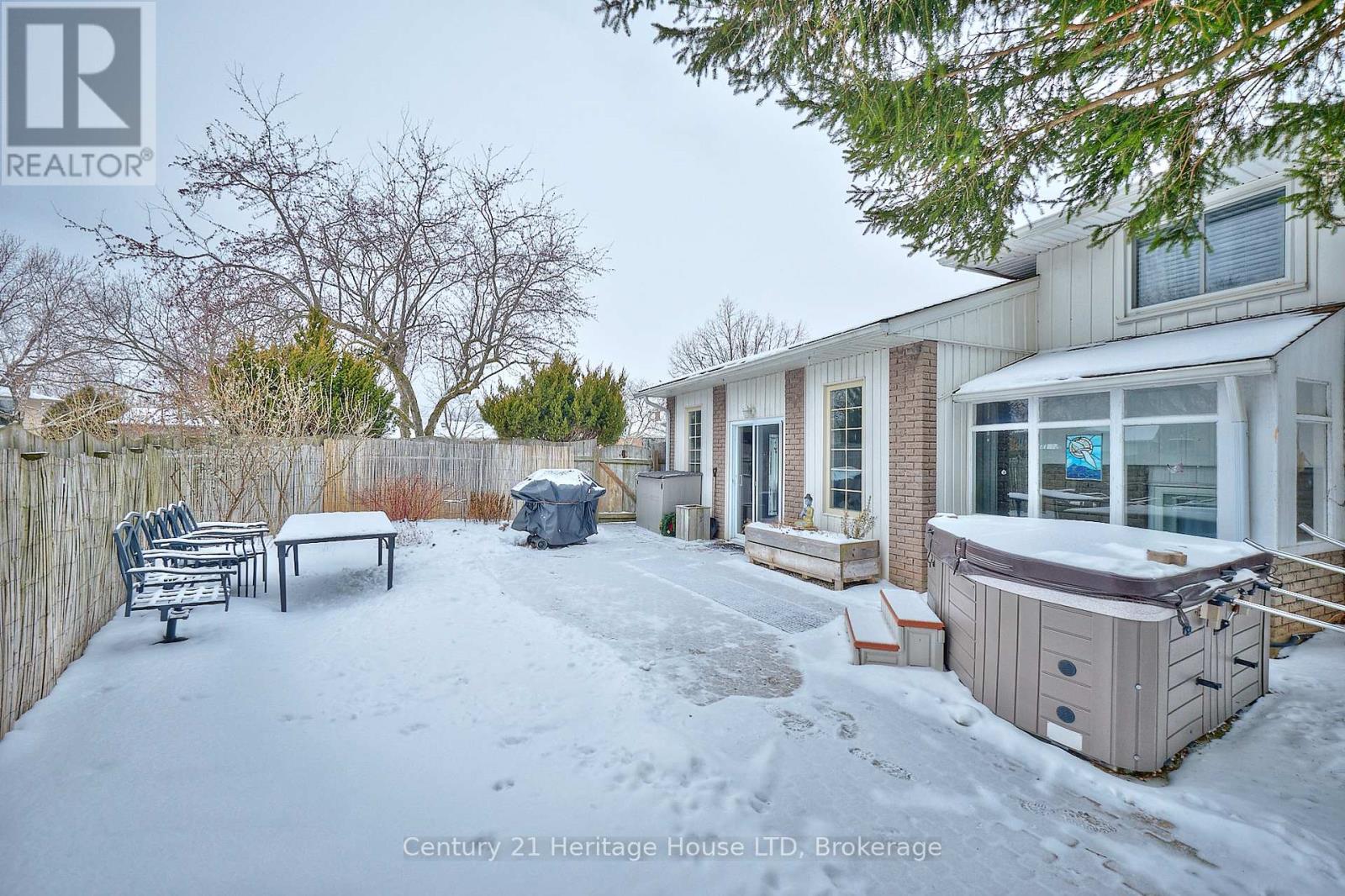 3112 Ussher Street, Niagara Falls, Ontario  L2G 6M2 - Photo 43 - X12666274