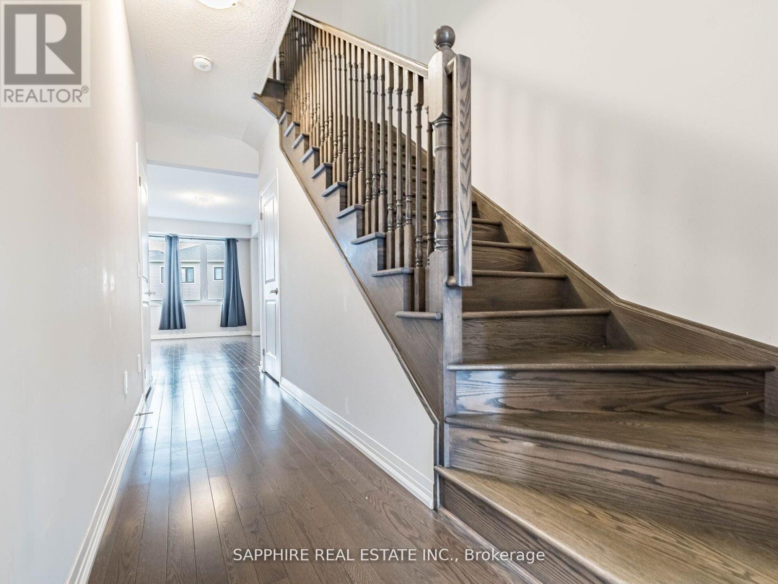 215 Provident Way, Hamilton, Ontario  L0R 1W0 - Photo 4 - X12740634