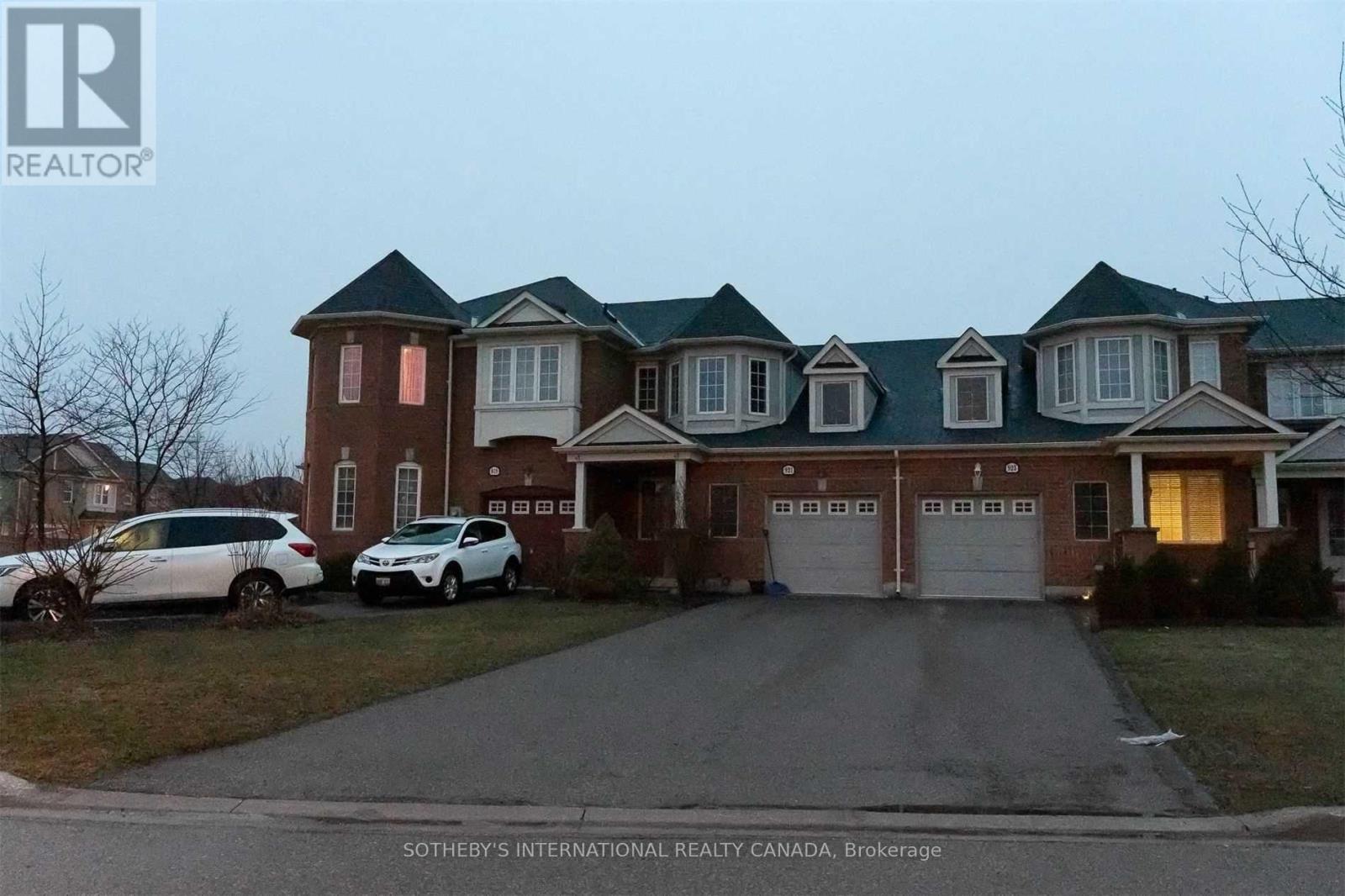 921 RAFTIS CRESCENT, Milton, Ontario