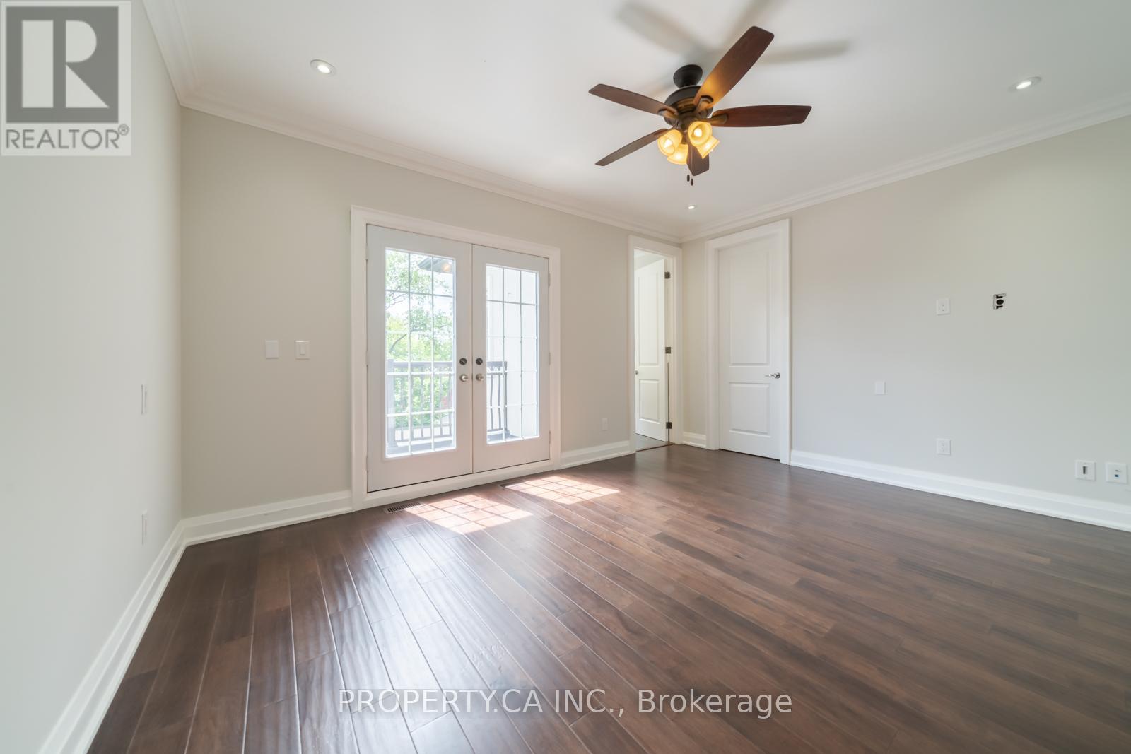 Main - 2 Alyward Street, Toronto, Ontario  M6M 3L2 - Photo 12 - W12742948