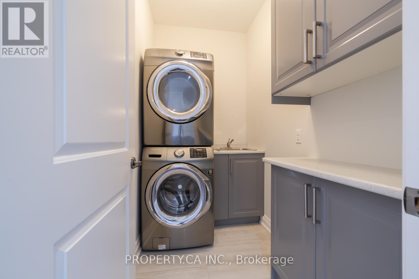 Main - 2 Alyward Street, Toronto, Ontario  M6M 3L2 - Photo 19 - W12742948