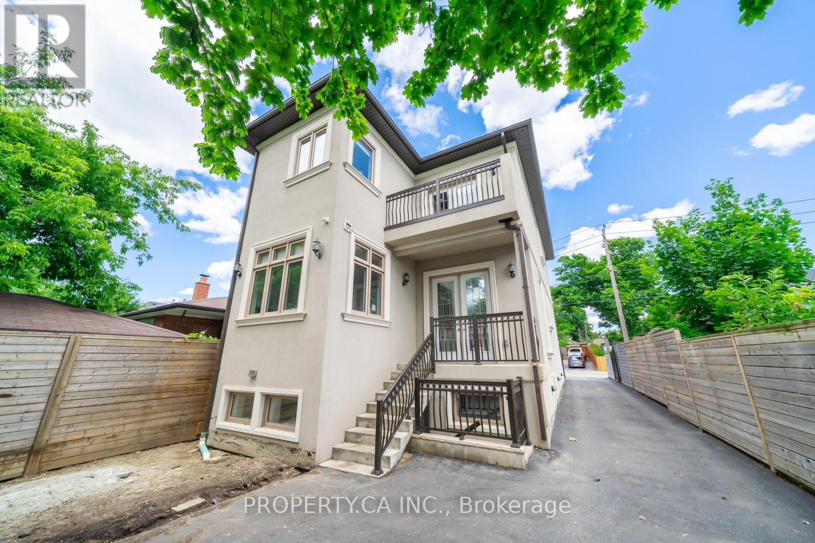 Main - 2 Alyward Street, Toronto, Ontario  M6M 3L2 - Photo 20 - W12742948