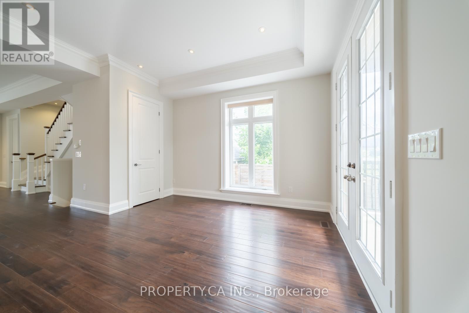 Main - 2 Alyward Street, Toronto, Ontario  M6M 3L2 - Photo 7 - W12742948