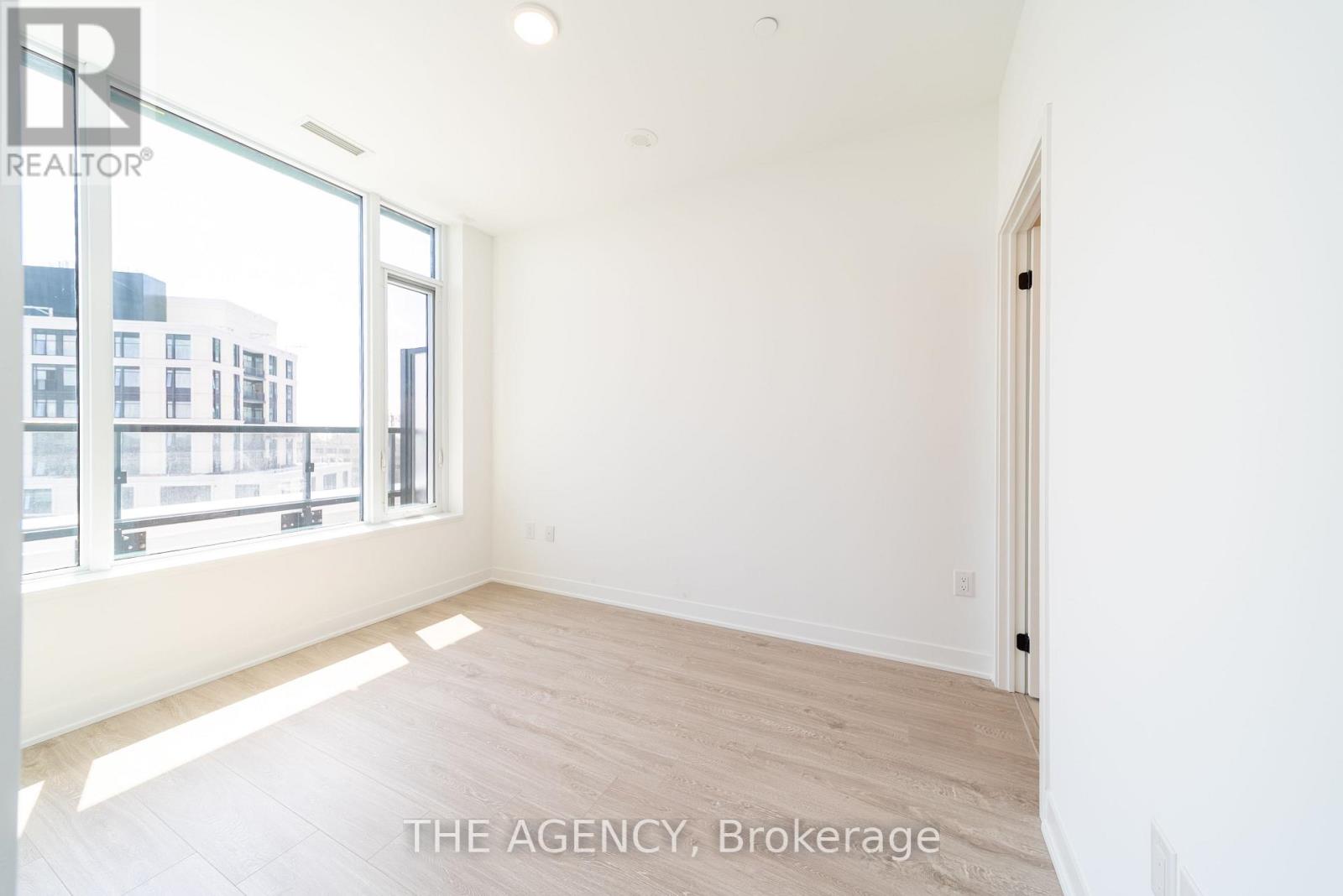 810 - 2495 Eglinton Avenue W, Mississauga, Ontario  L5M 2T2 - Photo 10 - W12742962