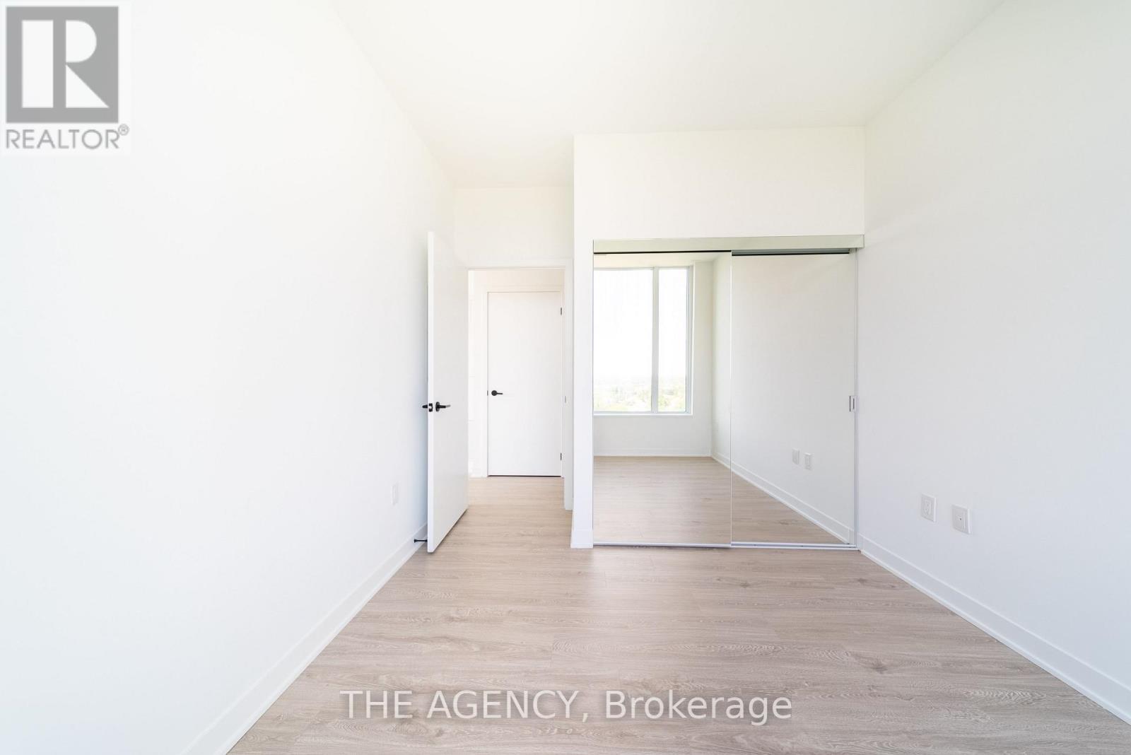 810 - 2495 Eglinton Avenue W, Mississauga, Ontario  L5M 2T2 - Photo 11 - W12742962