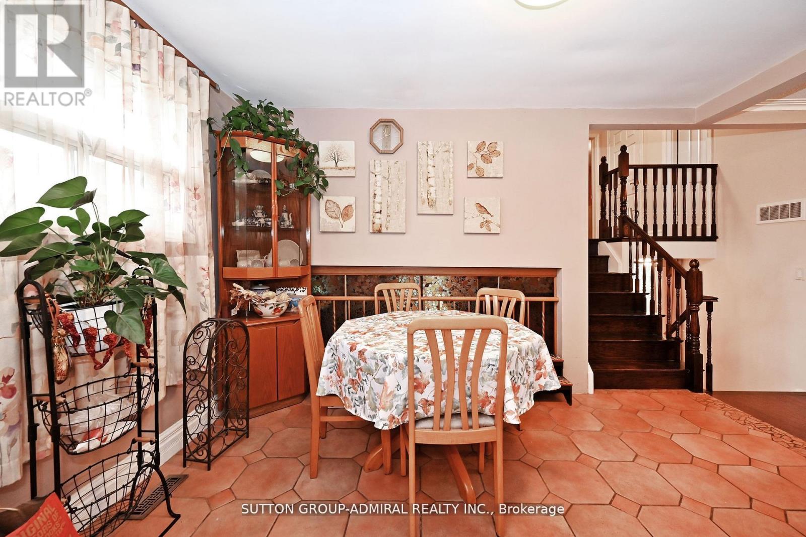 47 Tobermory Drive, Toronto, Ontario  M3N 2R4 - Photo 12 - W12743000