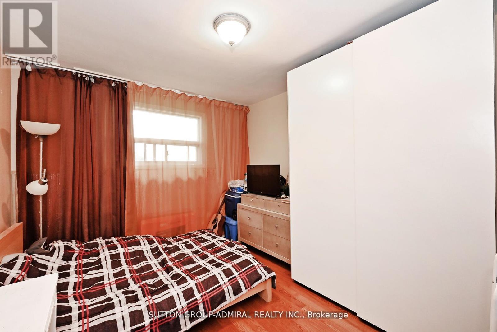 47 Tobermory Drive, Toronto, Ontario  M3N 2R4 - Photo 15 - W12743000