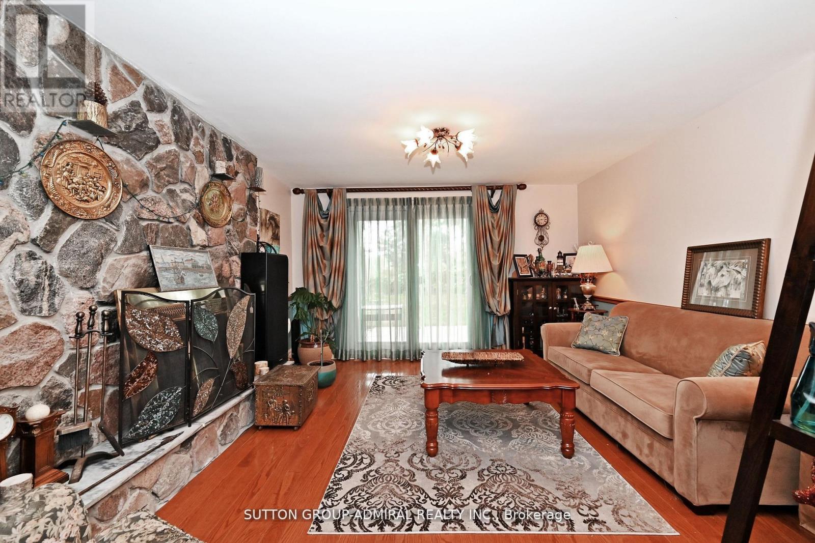 47 Tobermory Drive, Toronto, Ontario  M3N 2R4 - Photo 19 - W12743000