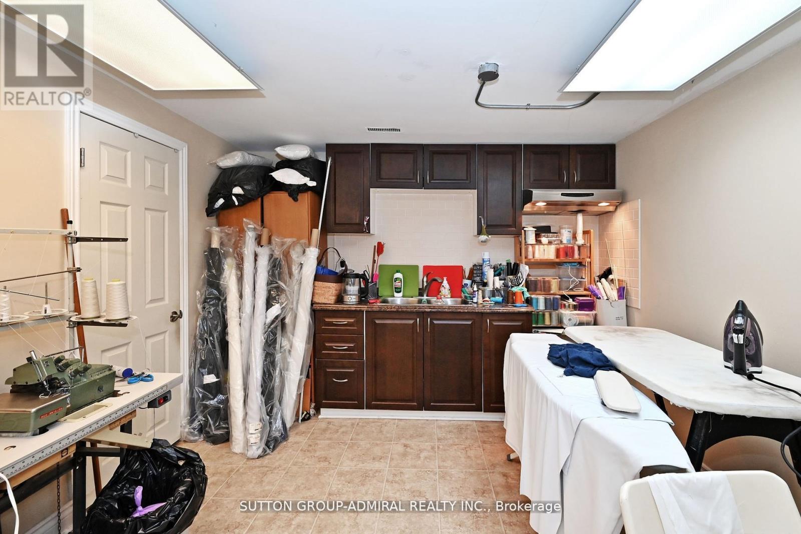 47 Tobermory Drive, Toronto, Ontario  M3N 2R4 - Photo 25 - W12743000