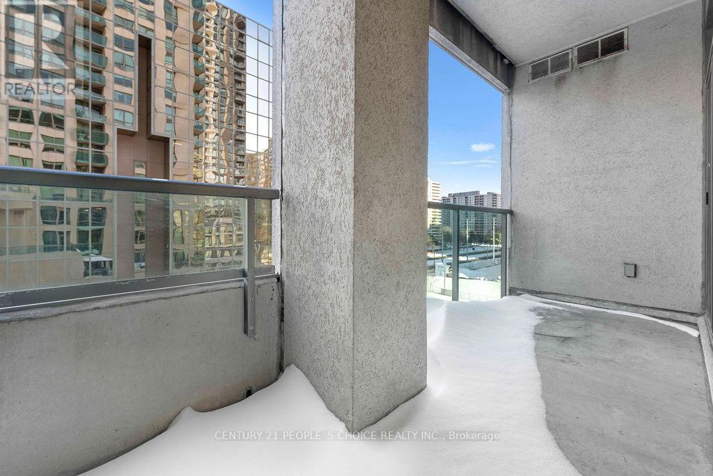 602 - 208 Enfield Place E, Mississauga, Ontario  L5B 0B8 - Photo 10 - W12743004