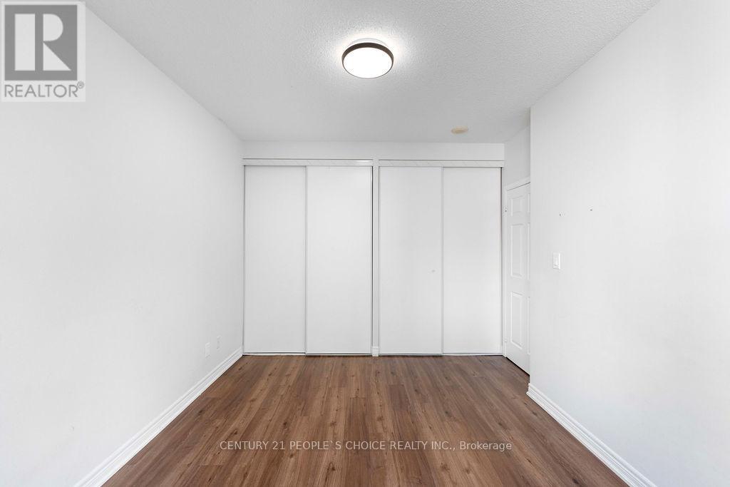 602 - 208 Enfield Place E, Mississauga, Ontario  L5B 0B8 - Photo 5 - W12743004