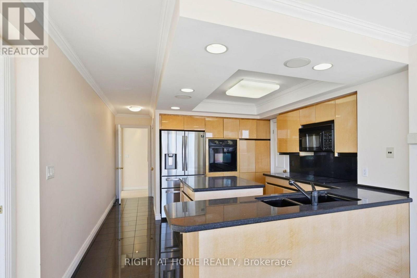 3203 - 1 Palace Pier Court, Toronto, Ontario  M8V 3W9 - Photo 11 - W12743034