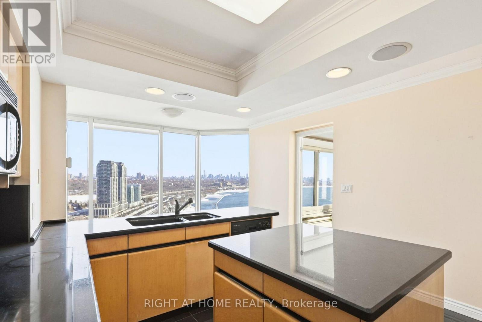 3203 - 1 Palace Pier Court, Toronto, Ontario  M8V 3W9 - Photo 13 - W12743034