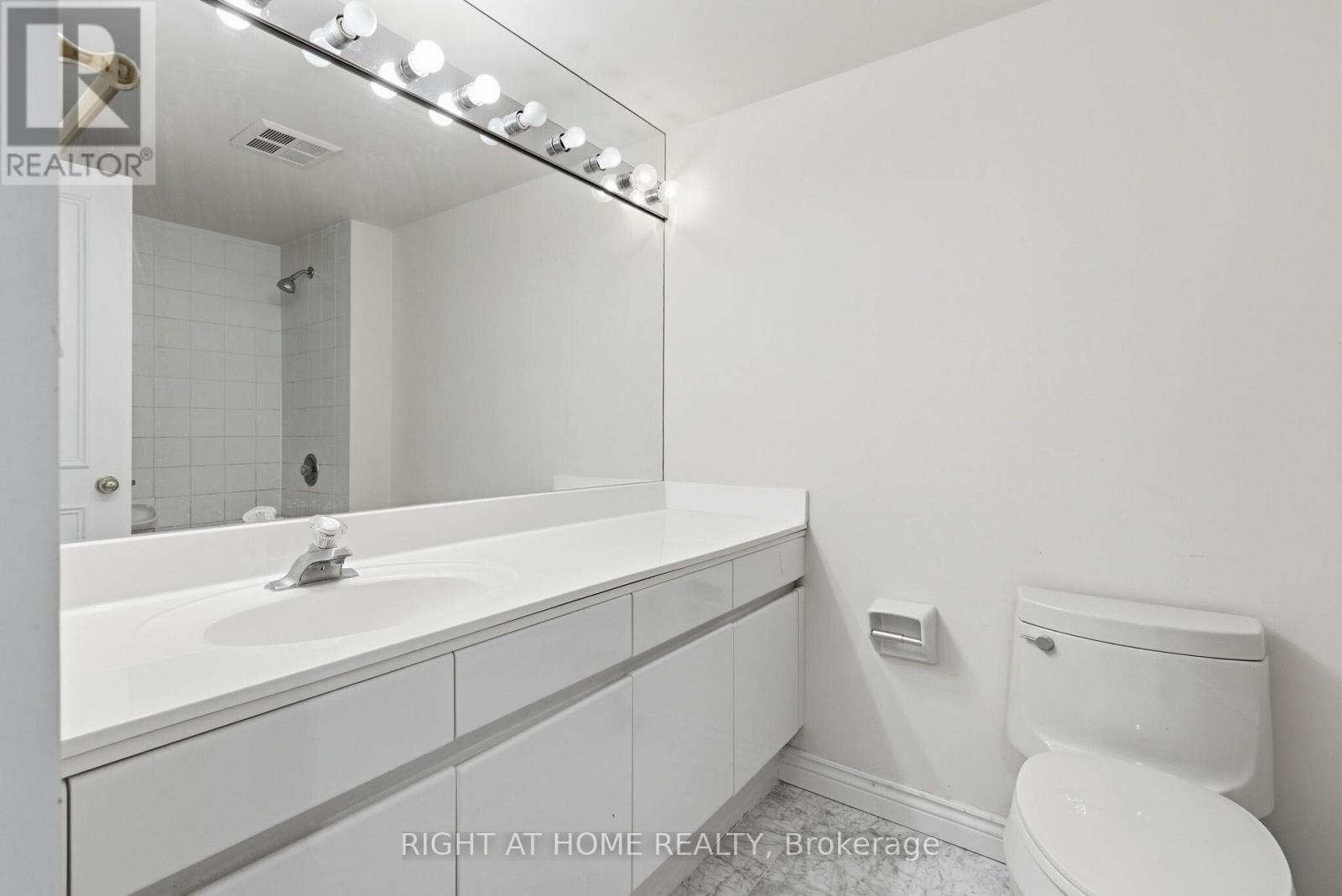 3203 - 1 Palace Pier Court, Toronto, Ontario  M8V 3W9 - Photo 24 - W12743034
