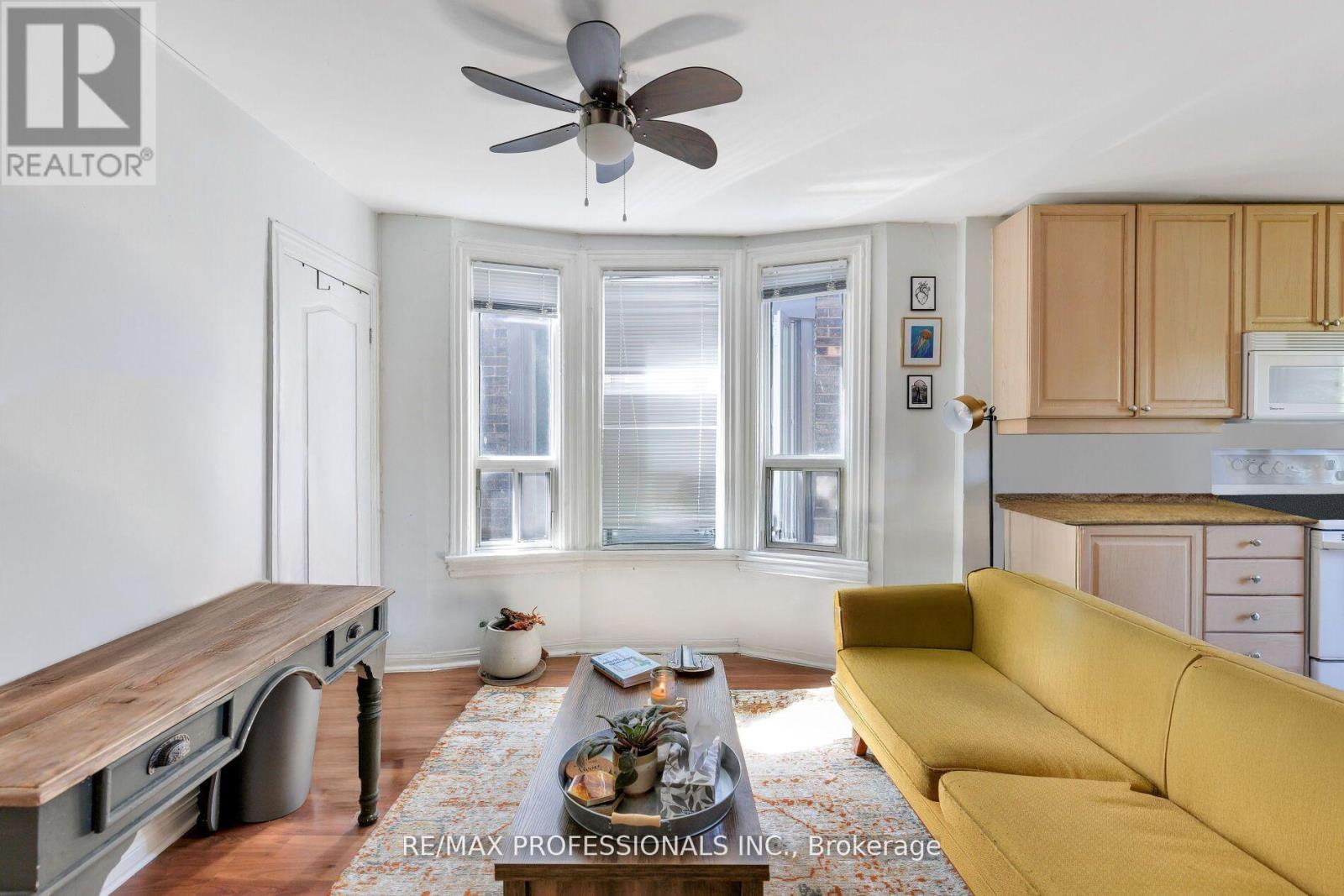 176 Symington Avenue, Toronto, Ontario  M6P 3W6 - Photo 15 - W12743038