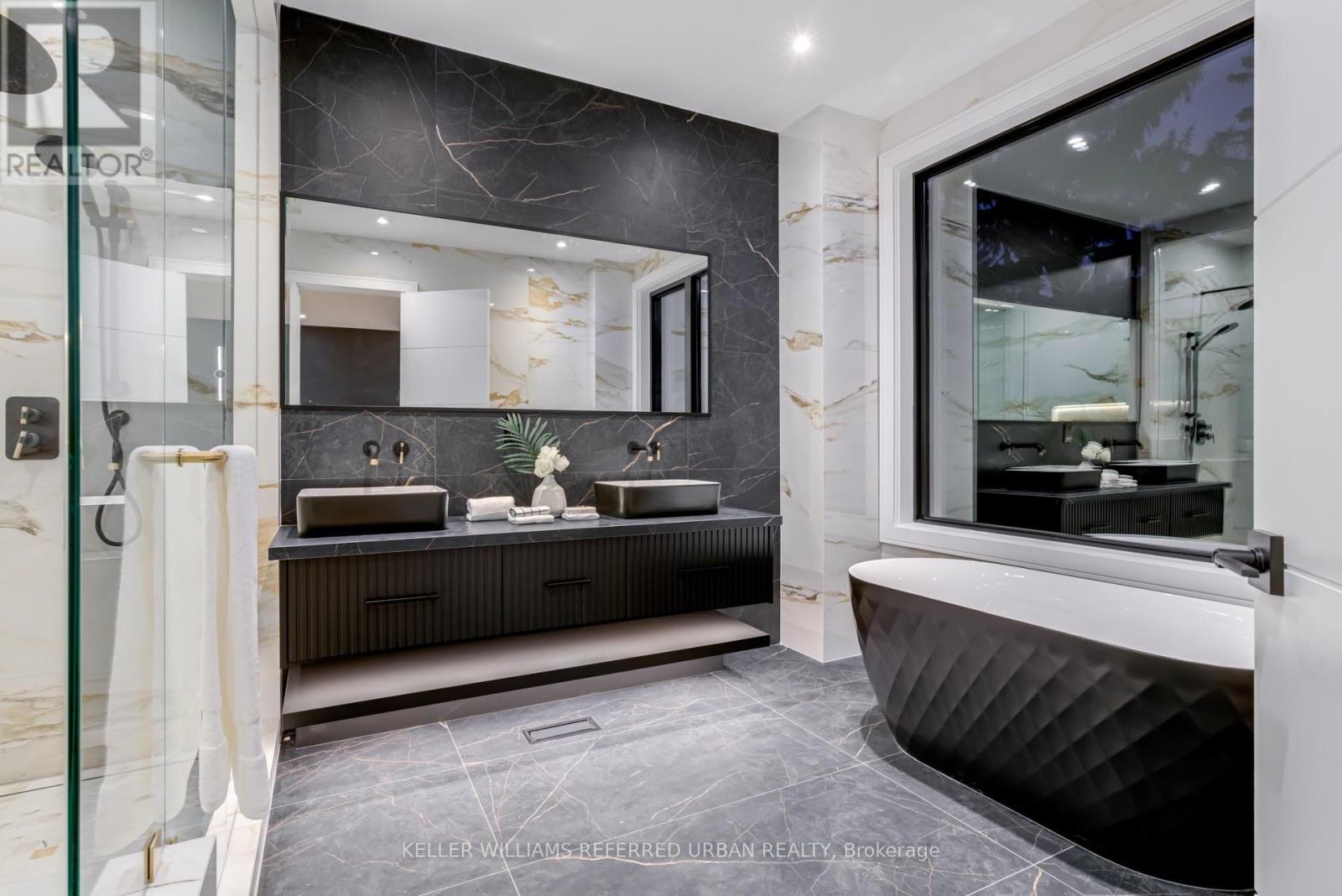 33 Twelfth Street, Toronto, Ontario  M8V 3G8 - Photo 32 - W12743104