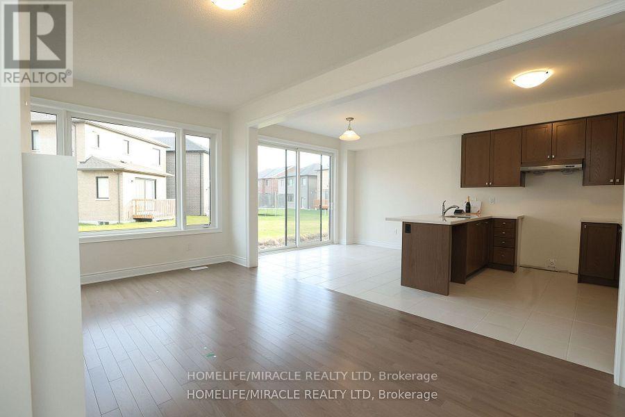 11 Calabria Drive, Caledon, Ontario  L7C 4L3 - Photo 10 - W12743120