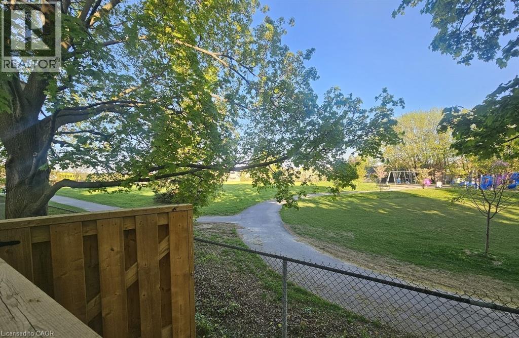 2185 Fairchild Boulevard Unit# 18, Burlington, Ontario  L7P 3P6 - Photo 4 - 40799963