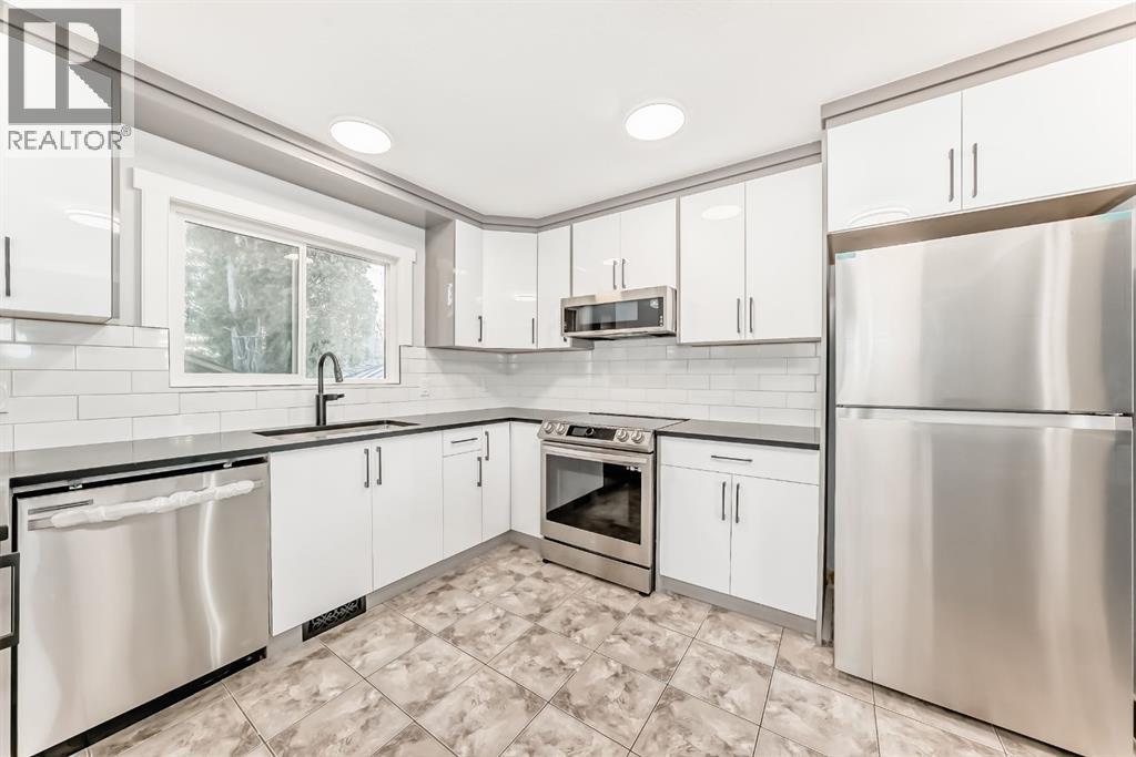 644 Rundleville Place Ne, Calgary, Alberta  T1Y 2S4 - Photo 3 - A2281262