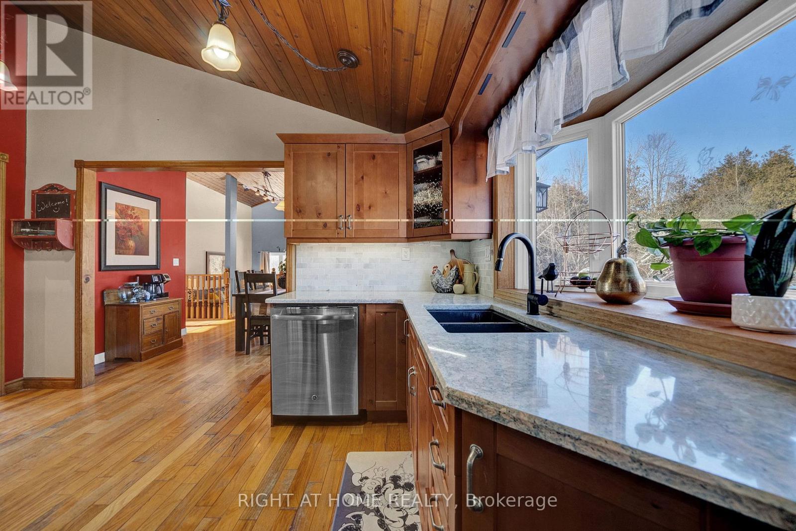 424 Bridle Road, Kawartha Lakes, Ontario  K9V 4R2 - Photo 10 - X12742944