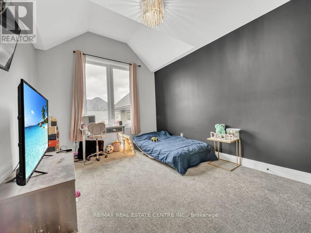 3374 Oriole Drive, London South, Ontario  N6M 0K1 - Photo 31 - X12742960