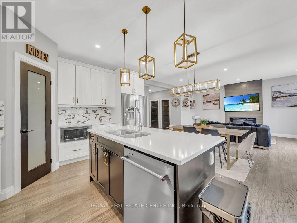 3374 Oriole Drive, London South, Ontario  N6M 0K1 - Photo 32 - X12742960