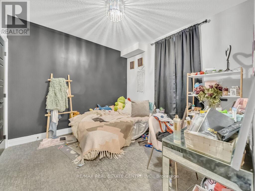 3374 Oriole Drive, London South, Ontario  N6M 0K1 - Photo 46 - X12742960