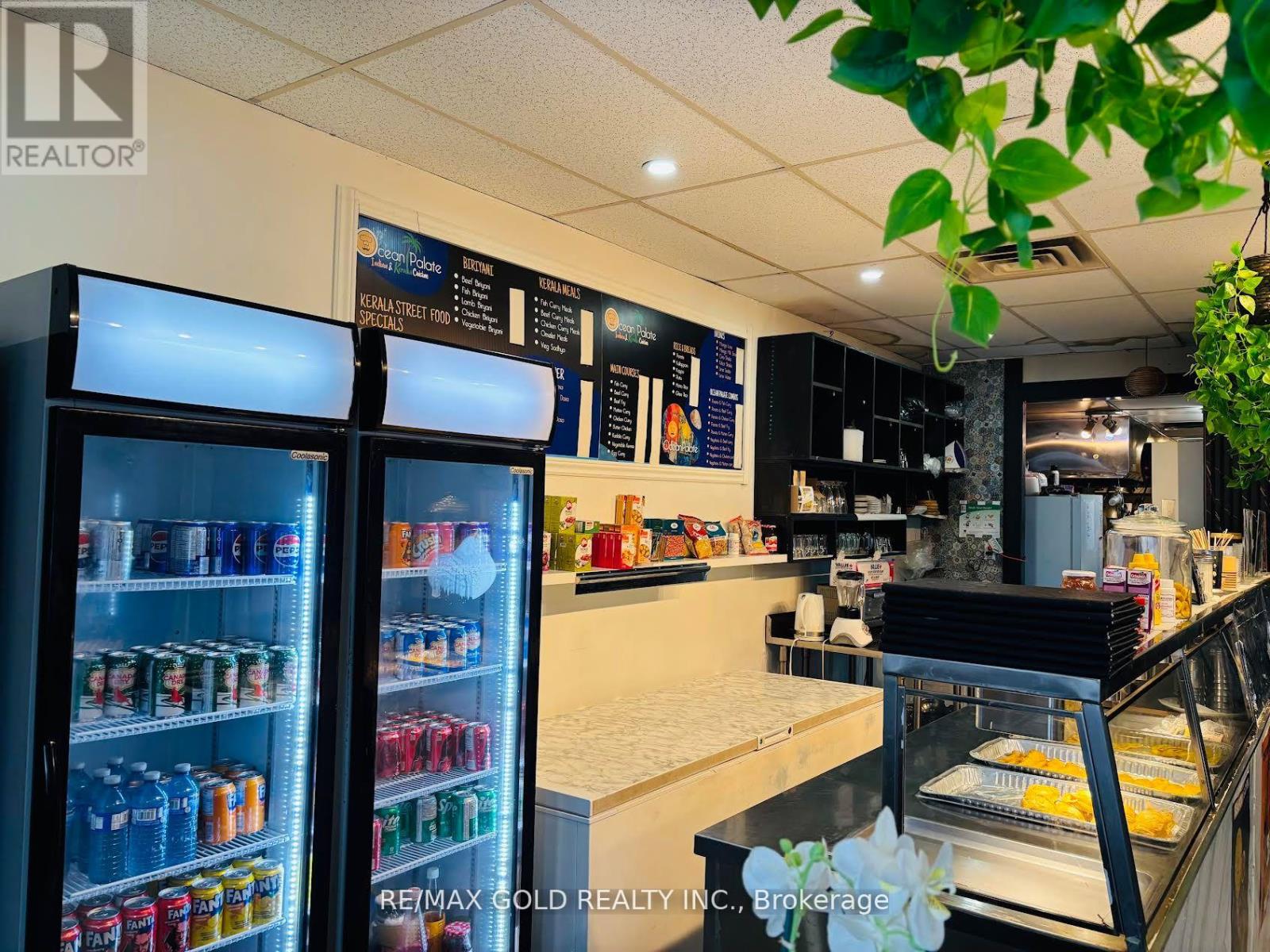 2732 Barton Street E, Hamilton, Ontario  L8E 4M6 - Photo 4 - X12743024