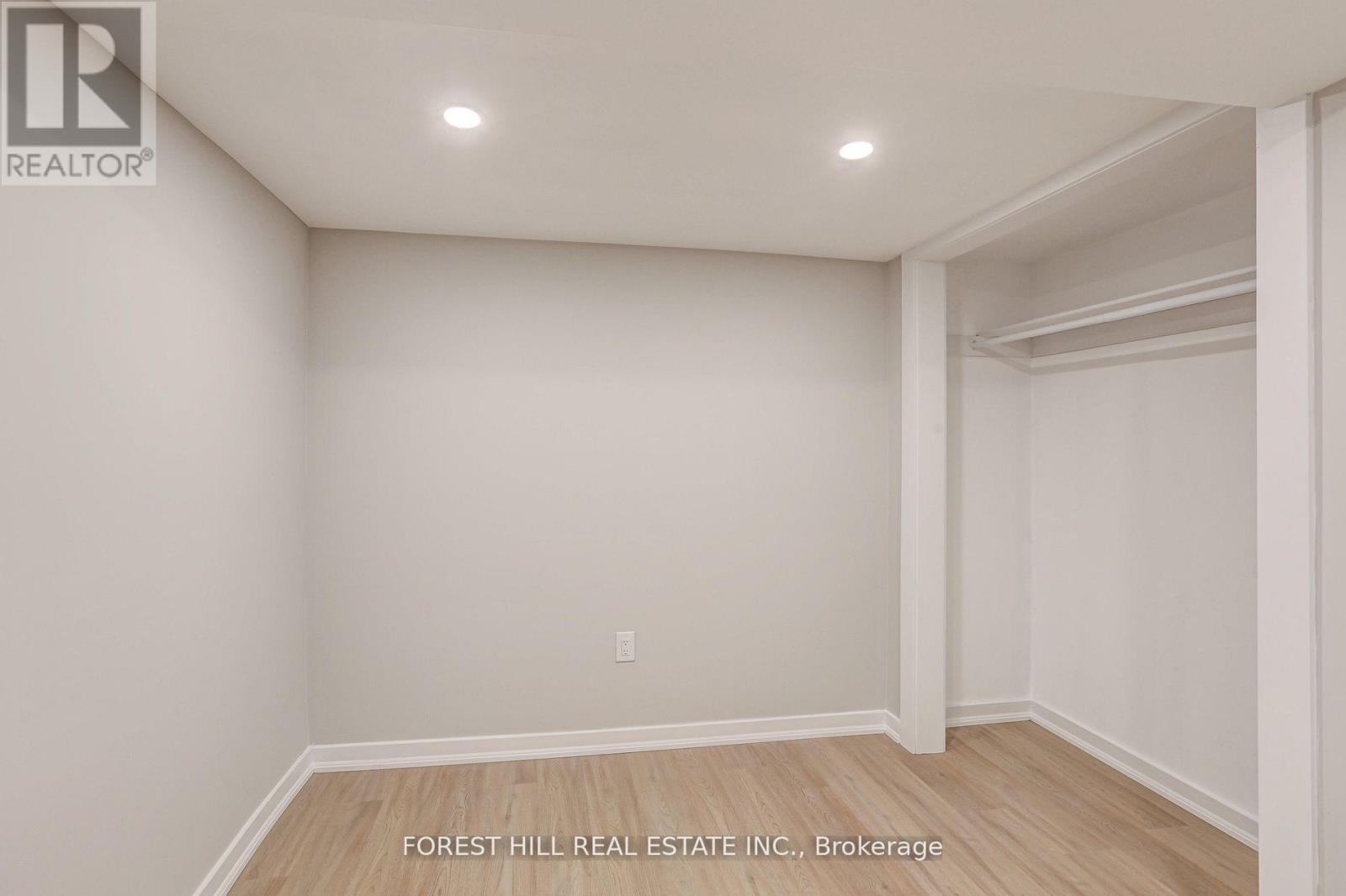 2 - 203 Weir Street N, Hamilton, Ontario  L8H 5G2 - Photo 10 - X12743082