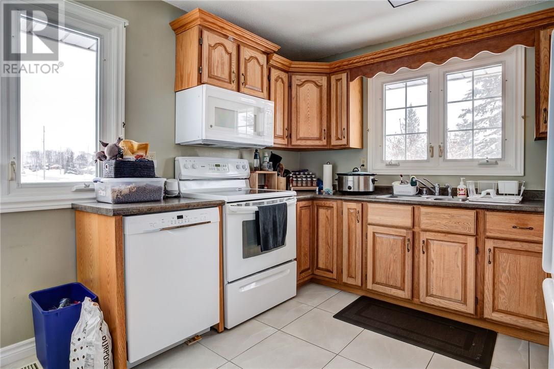 5780 Hwy 69 North, Hanmer, Ontario  P3P 1E9 - Photo 6 - 2126271