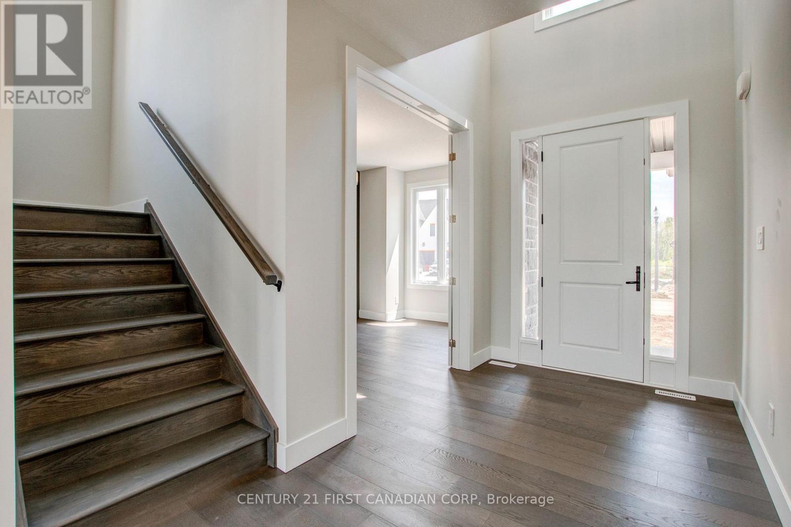 100 Aspen Circle, Thames Centre, Ontario  N0M 2P0 - Photo 7 - X12743136