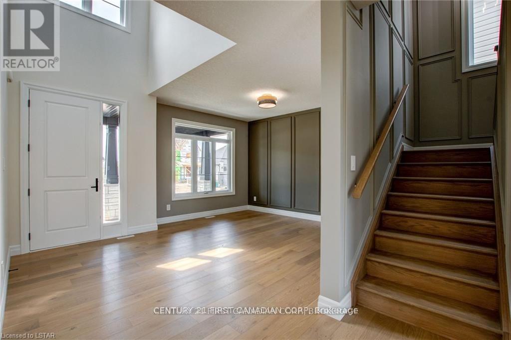 58 Aspen Circle, Thames Centre, Ontario  N0M 2P0 - Photo 4 - X12743198